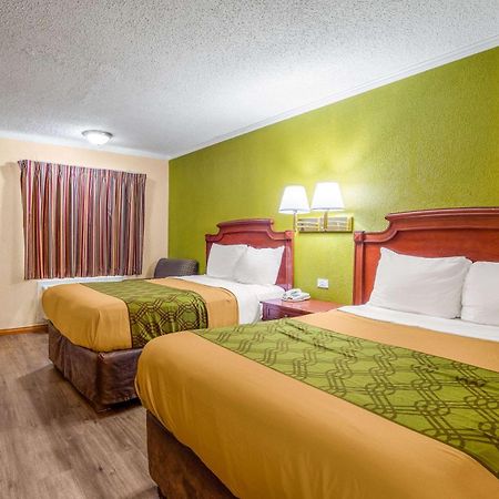 קולומביה Rodeway Inn & Suites Fort Jackson מראה חיצוני תמונה