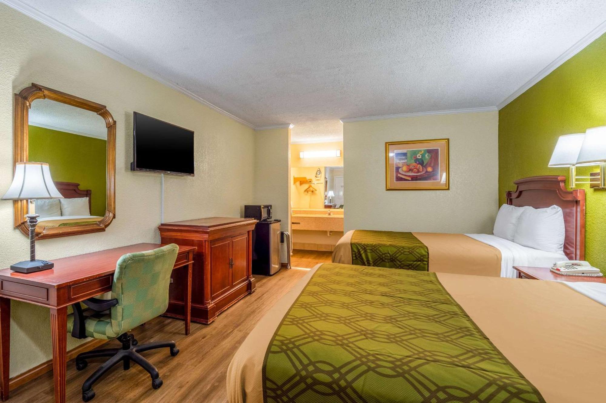 קולומביה Rodeway Inn & Suites Fort Jackson מראה חיצוני תמונה